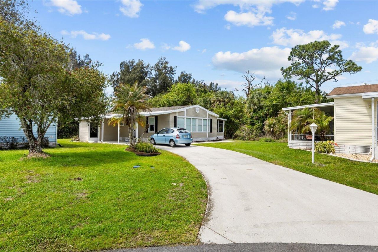5683 Hemingway Court, Fort Pierce, FL 34982 Photo