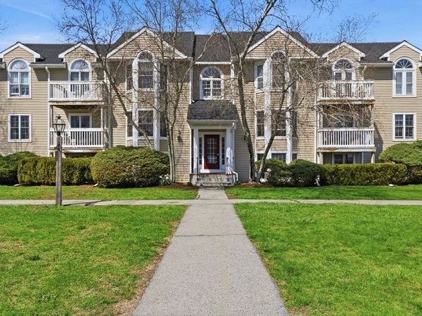 1606 Carrriage Ln, Unit 1606, Taunton, MA 02780