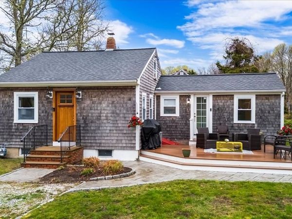 34 Railroad Ave, Yarmouth, MA 02675