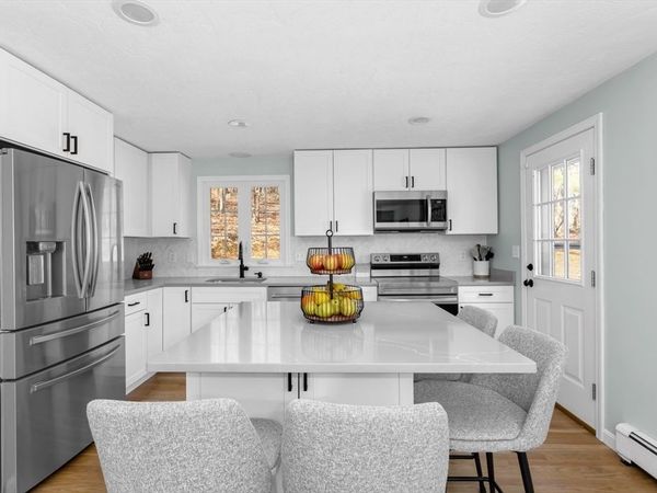 4 Marshall Street, Norfolk, MA 02056