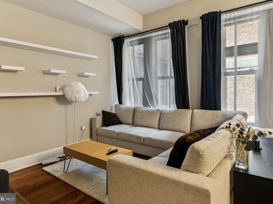 1500 Chestnut Street, Unit 8I, Philadelphia, PA 19102 Main Photo