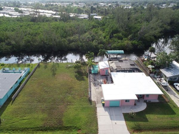 232 DARST AVENUE , PUNTA GORDA, FL 33950