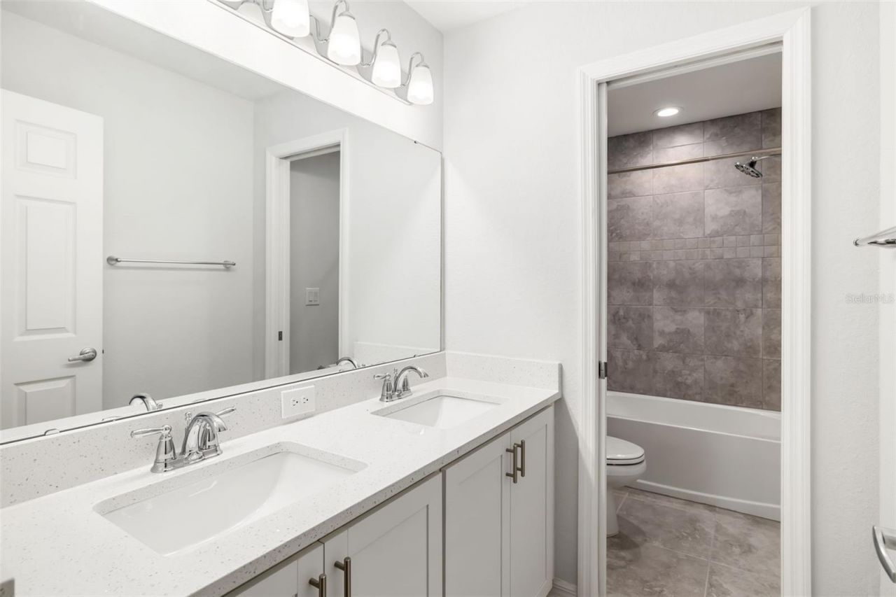 1306 Grantham Drive, Sarasota, FL 34234 Photo