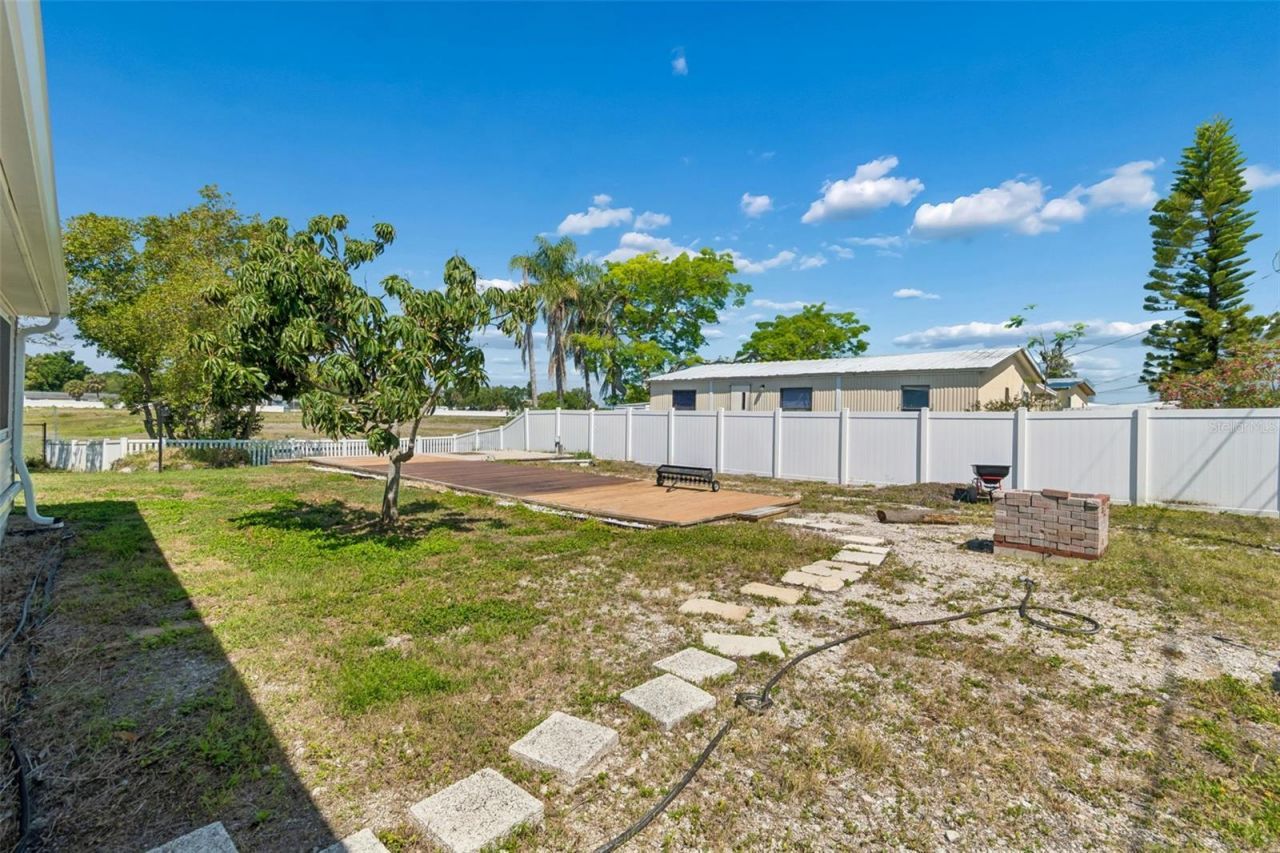 1130 Sweeney Drive, Ruskin, FL 33570 Photo