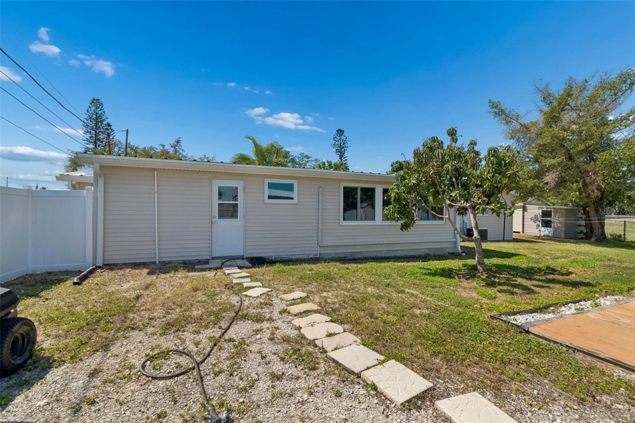 1130 Sweeney Drive, Ruskin, FL 33570 Photo