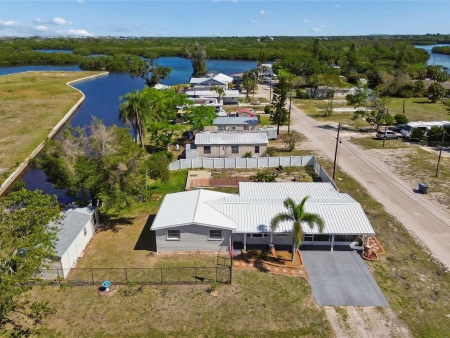 Property Image 37