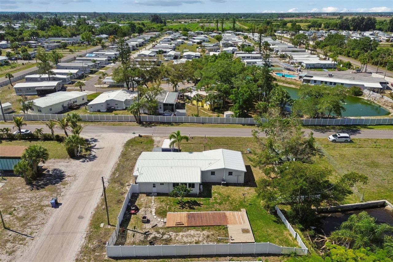 1130 Sweeney Drive, Ruskin, FL 33570 Photo