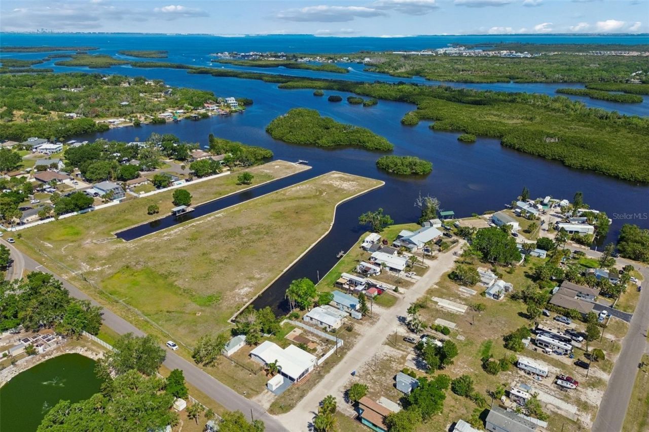 1130 Sweeney Drive, Ruskin, FL 33570 Photo