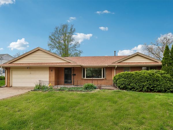 1134 18th Street , West Des Moines, IA 50265