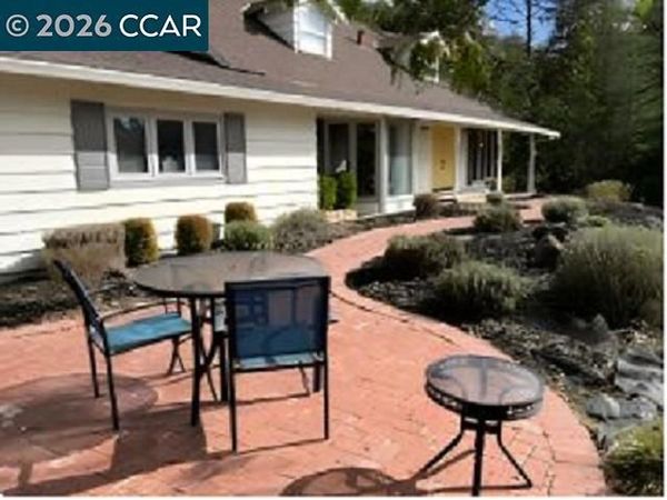 4010 Woodside Ct , Lafayette, CA 94549