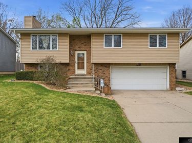 3311 N 72nd Street, Lincoln, NE 68507