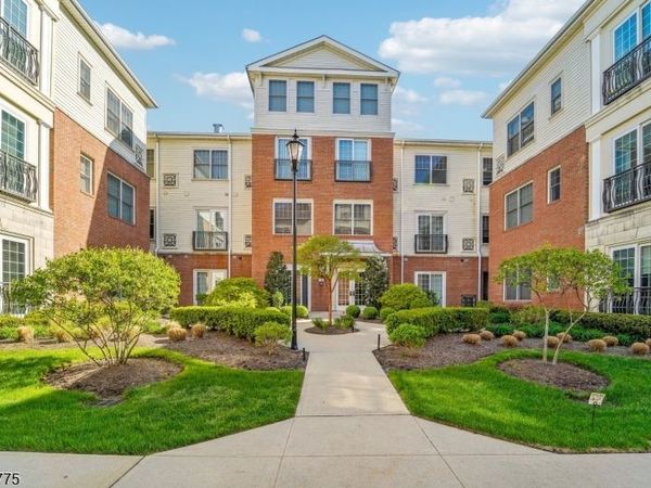 1212 The Plz, Tenafly, NJ 07670