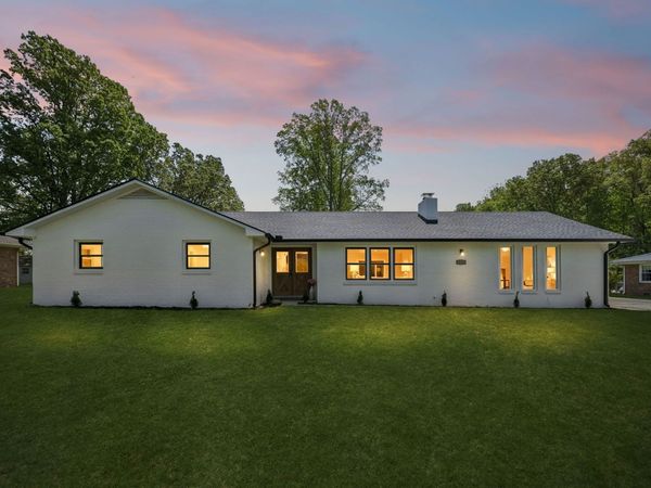 1221 Hillcrest Dr, Manchester, TN 37355