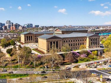 2401 00 PENNSYLVANIA AVENUE, Unit 18B32, PHILADELPHIA, PA 19130