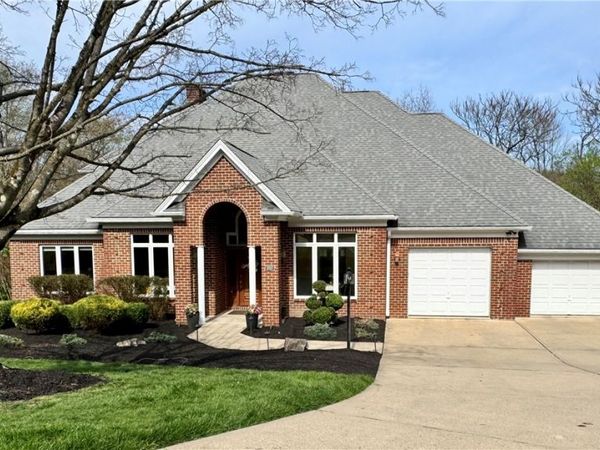 217 Pine Grove Ct, Baden, PA 15005