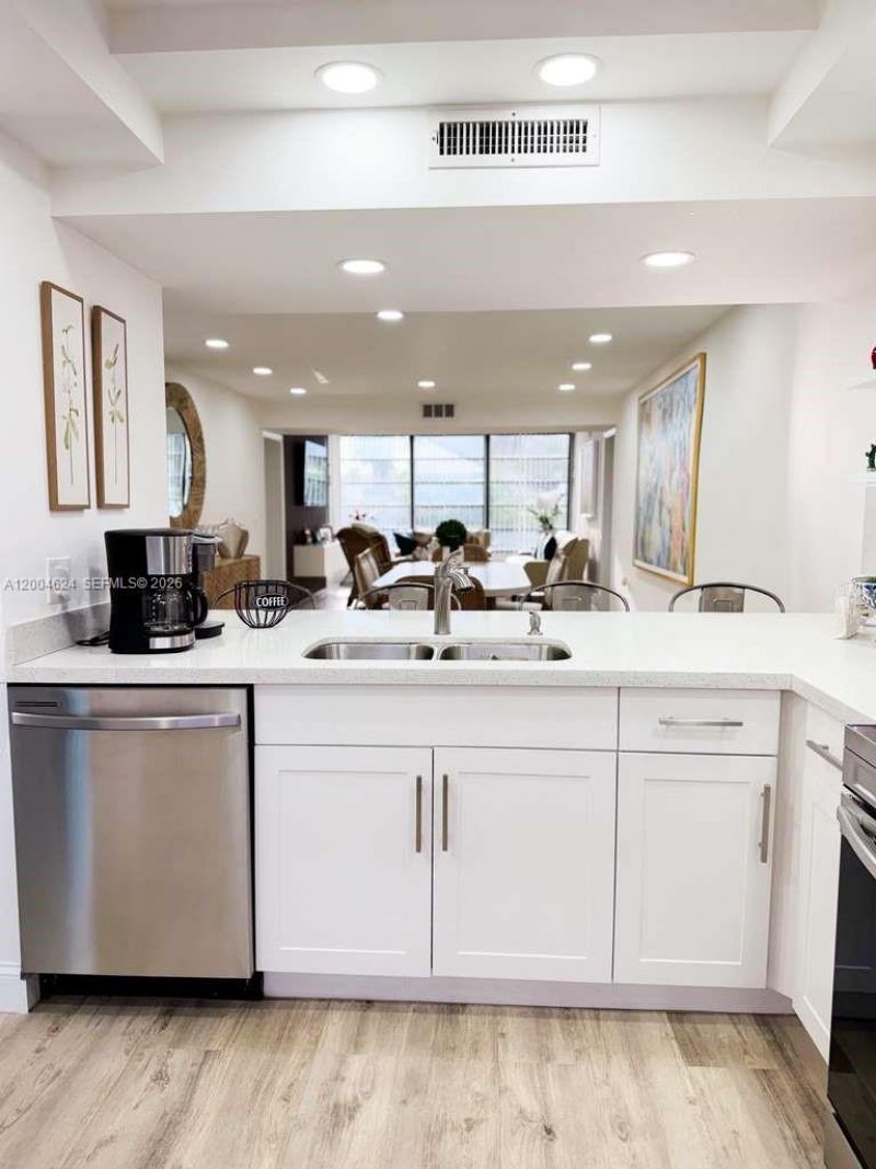 1721 Whitehall Dr, Unit 101, Davie, FL 33324 Photo