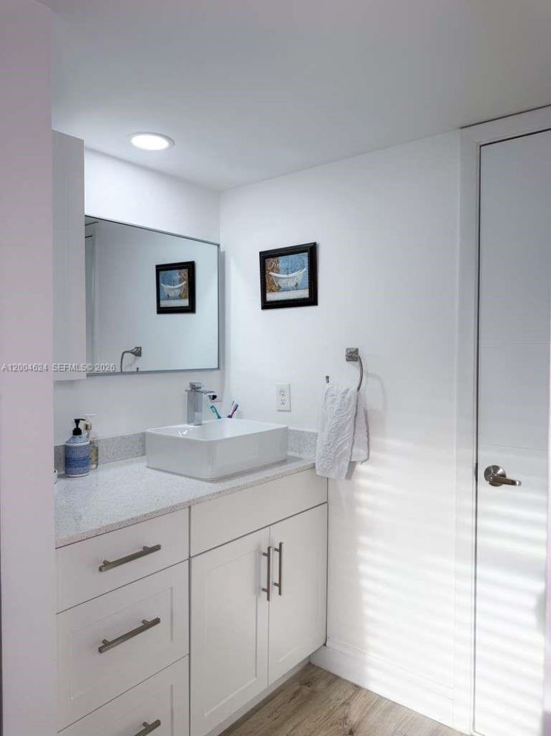 1721 Whitehall Dr, Unit 101, Davie, FL 33324 Photo