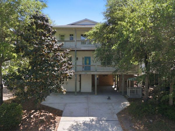 104 SW 28th Street, Oak Island, NC 28465