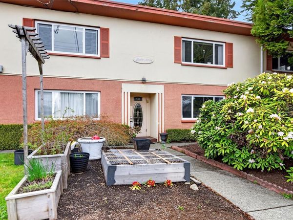 575 14th St , Courtenay, BC V9N 1W4