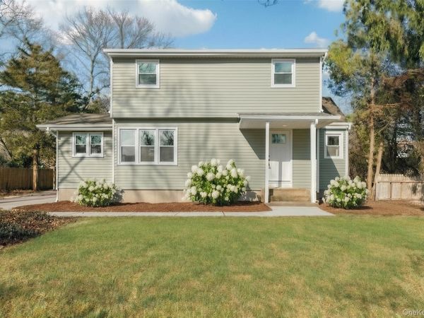 6 Nevada Avenue, Medford, NY 11763