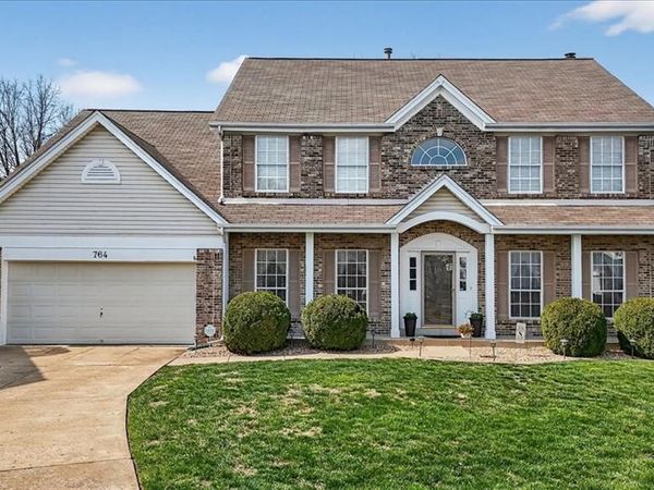 764 Charleston Oaks Drive, Ballwin, MO 63021