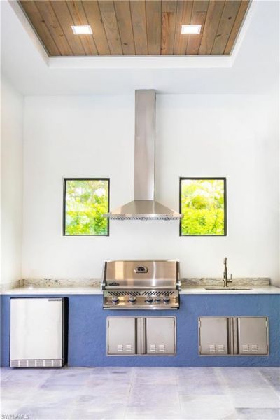 231 Legacy Ct, Naples, FL 34110 Photo