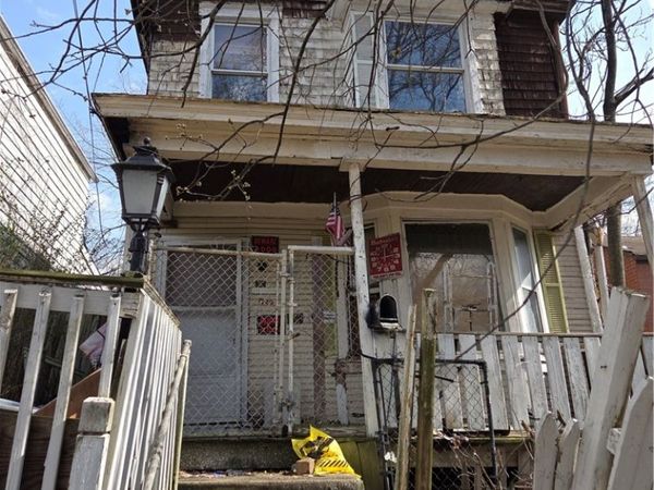 1740 Wesley St, Pittsburgh, PA 15221