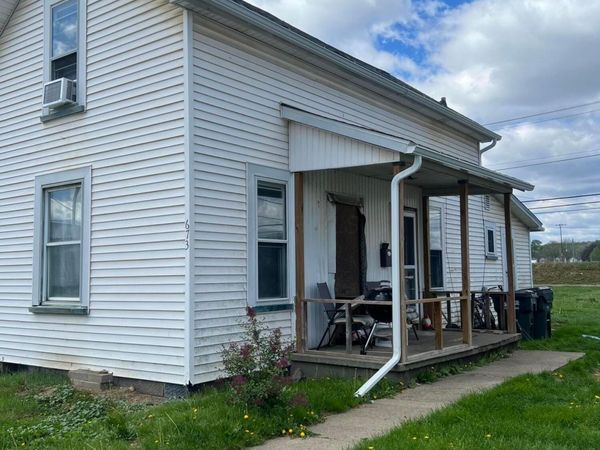 673 John Street, Coshocton, OH 43812