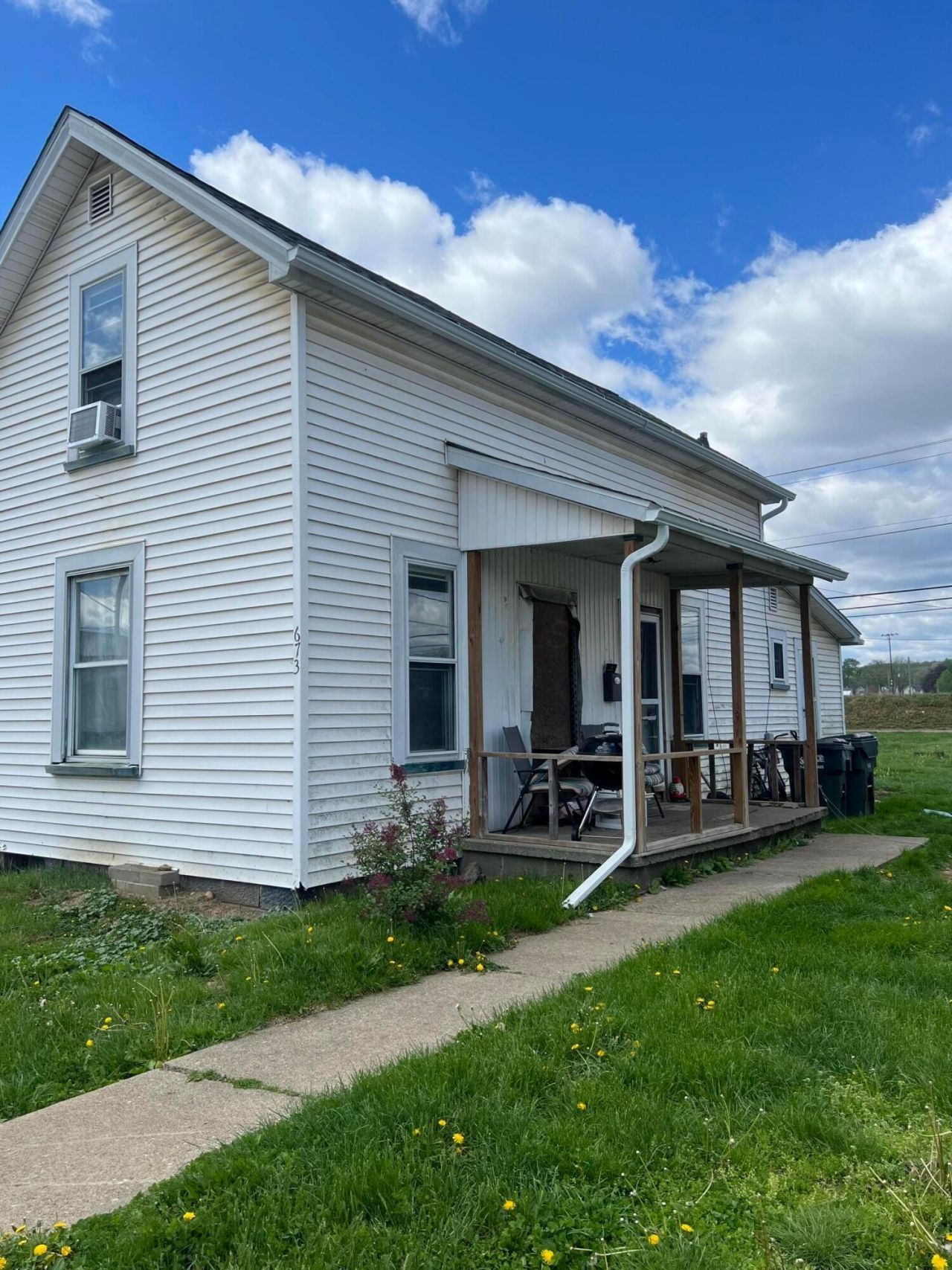 673 John Street , Coshocton, OH 43812 Main Photo