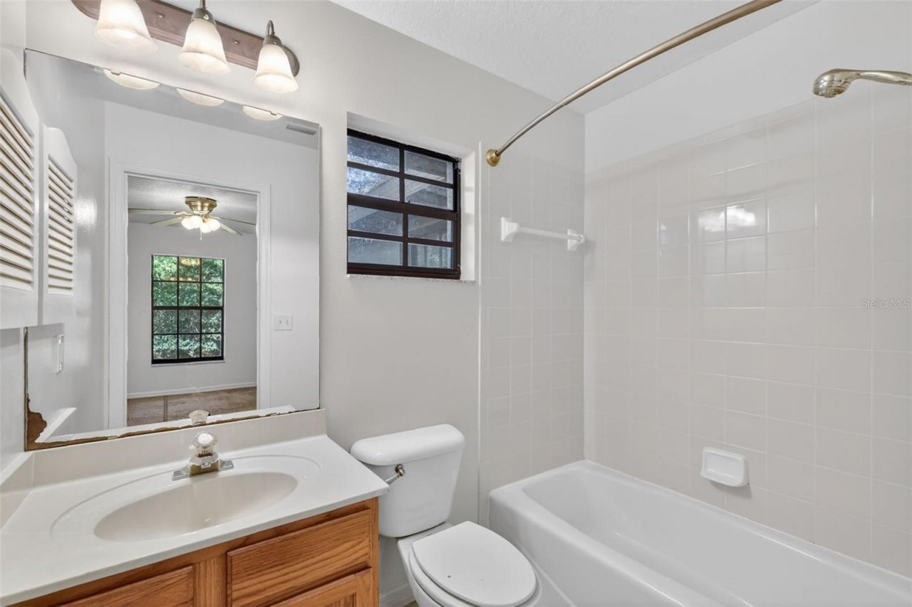4943 Treasure Cay Road, Tavares, FL 32778 Photo