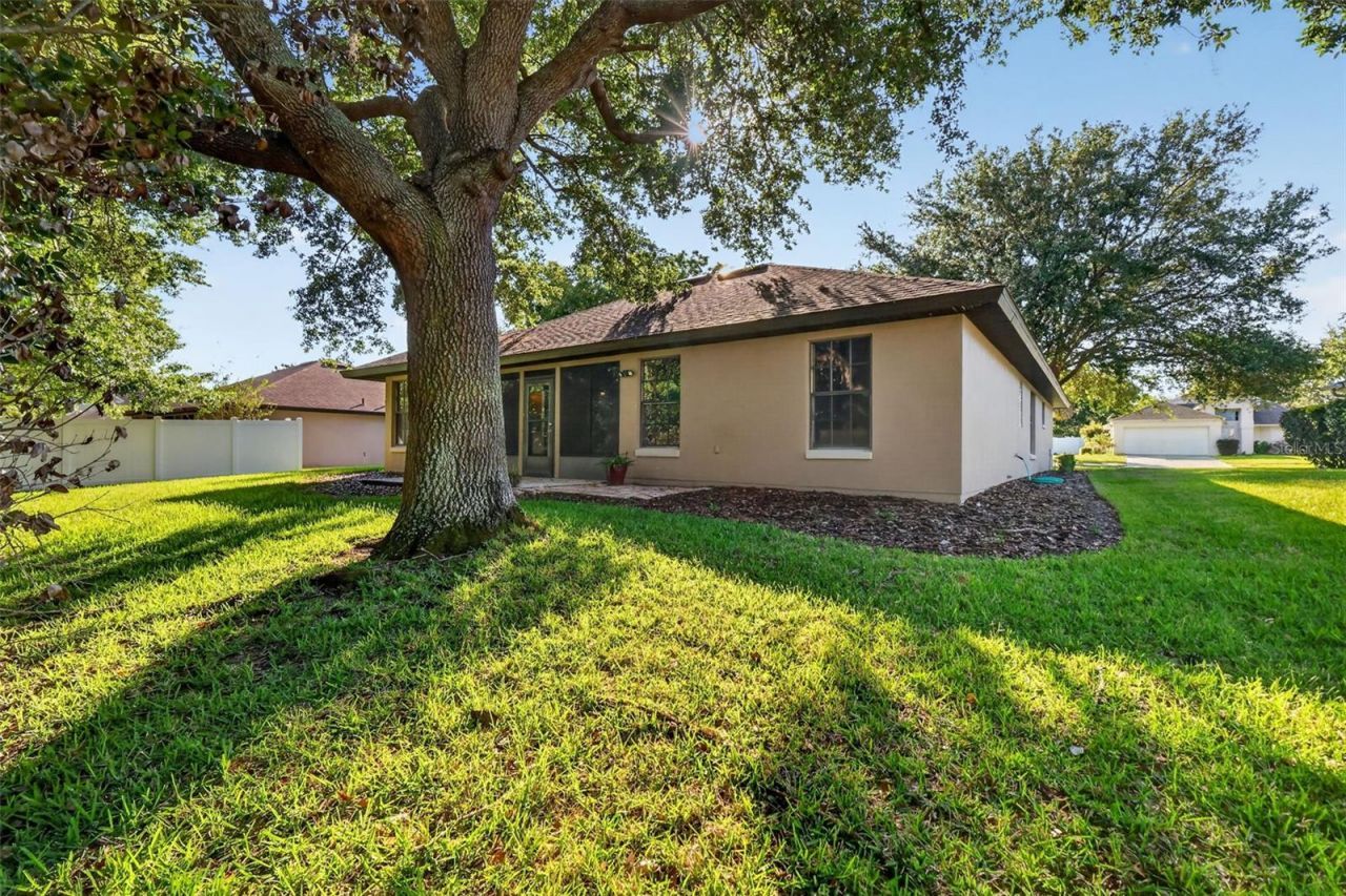 4943 Treasure Cay Road, Tavares, FL 32778 Photo