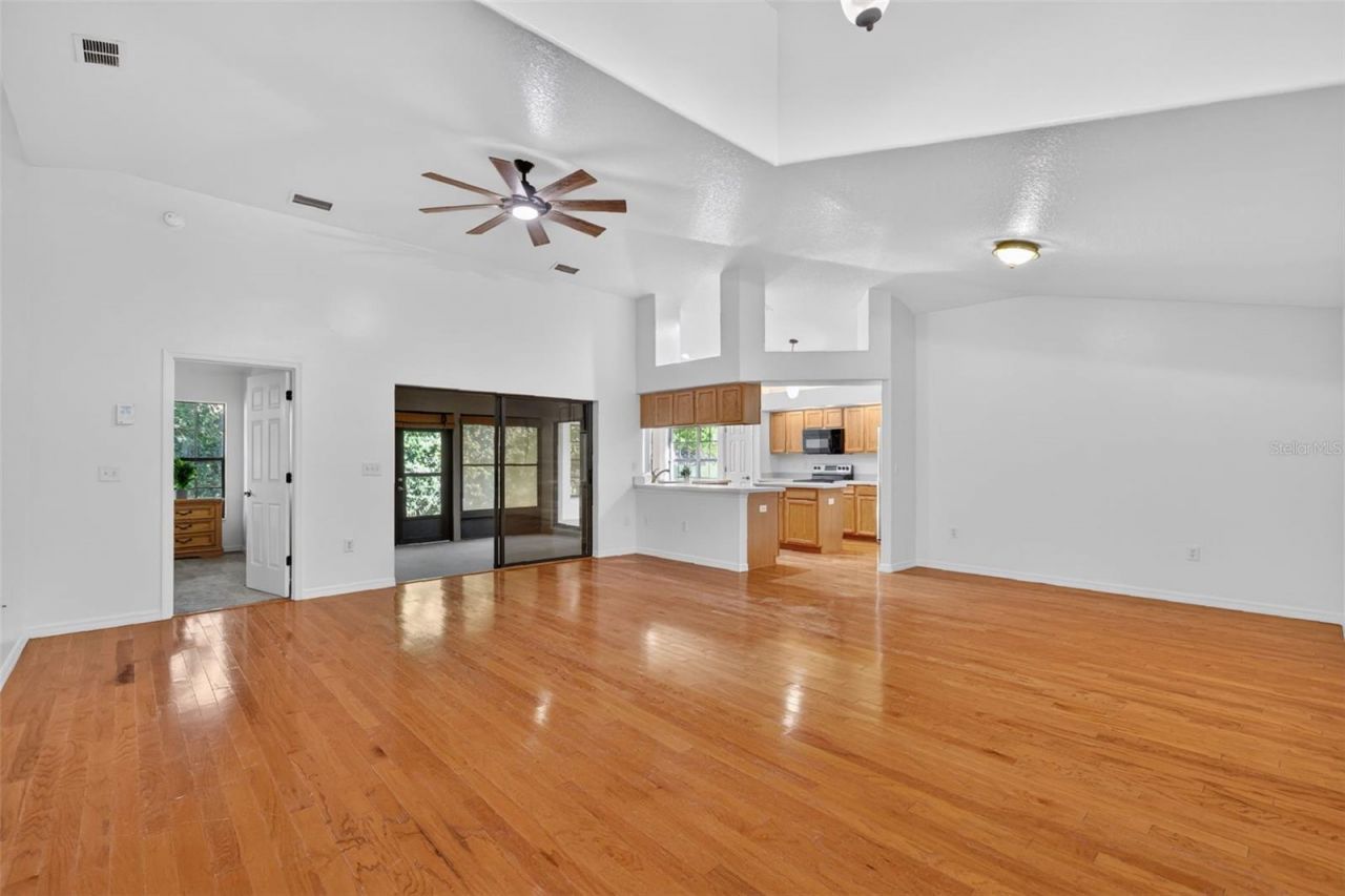 4943 Treasure Cay Road, Tavares, FL 32778 Photo