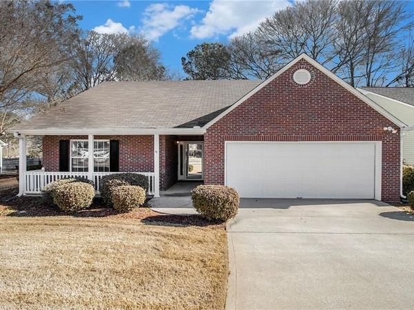 741 Jacoby Drive , Loganville, GA 30052