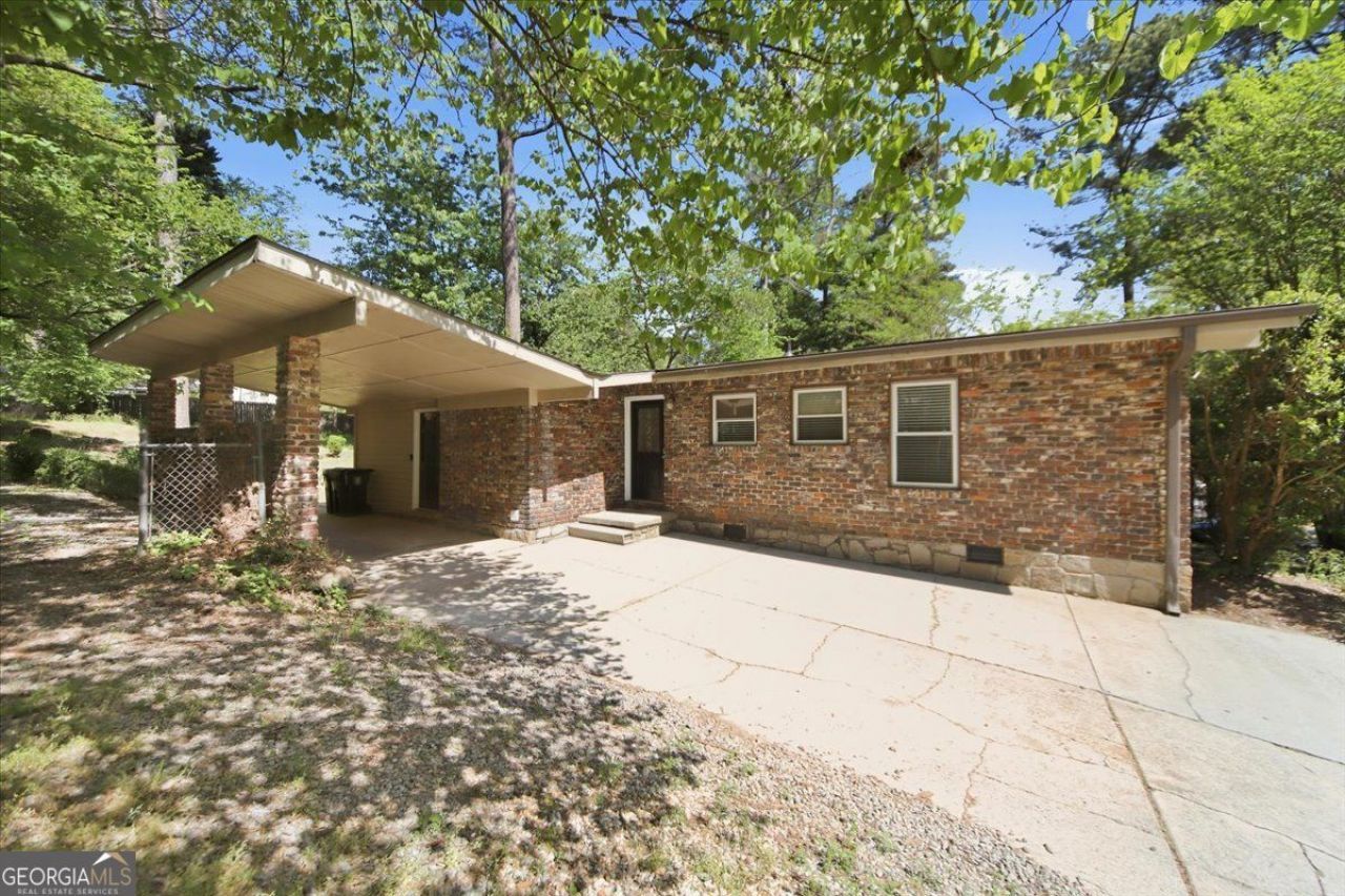 2432 Woodacres Road Ne, Atlanta, GA 30345 Main Photo