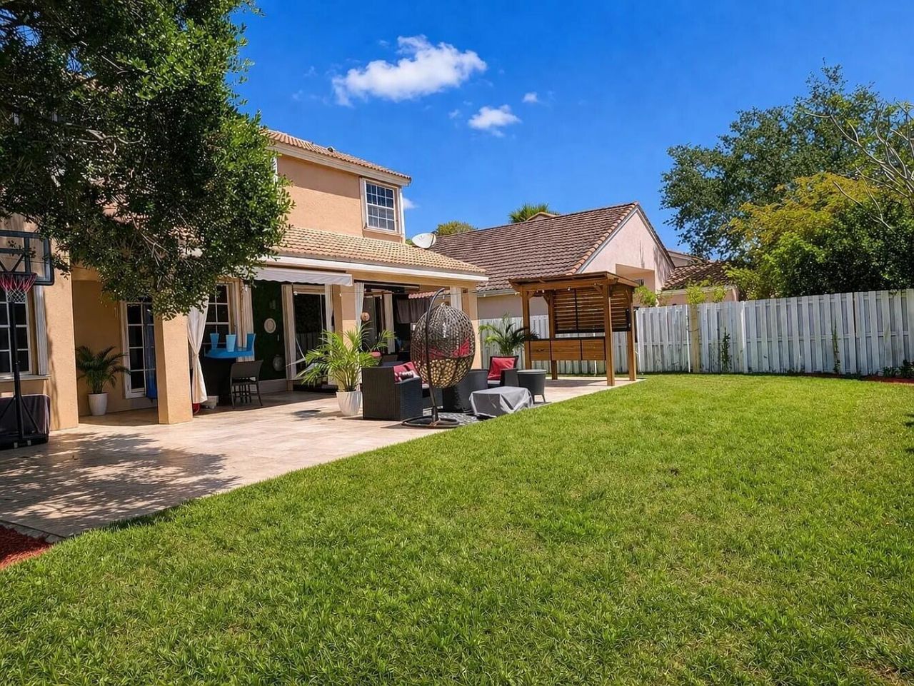 131 Cameron Court, Weston, FL 33326 Photo