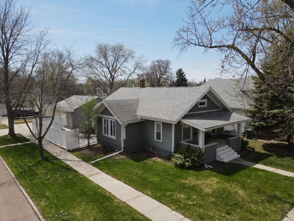  721 E 6th Ave, Mitchell, SD 57301