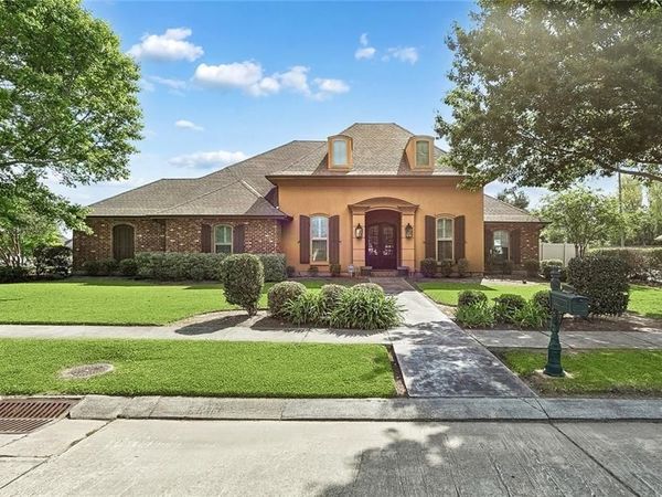 207 LAC VERRET Drive , Luling, LA 70070