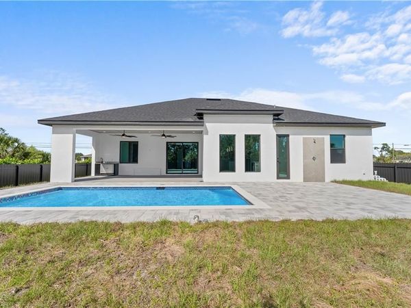 3414 W Gator CIR, CAPE CORAL, FL 33909