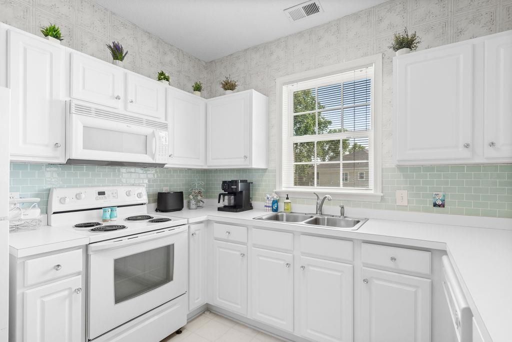 5801 Oyster Catcher Dr.  Photo 7