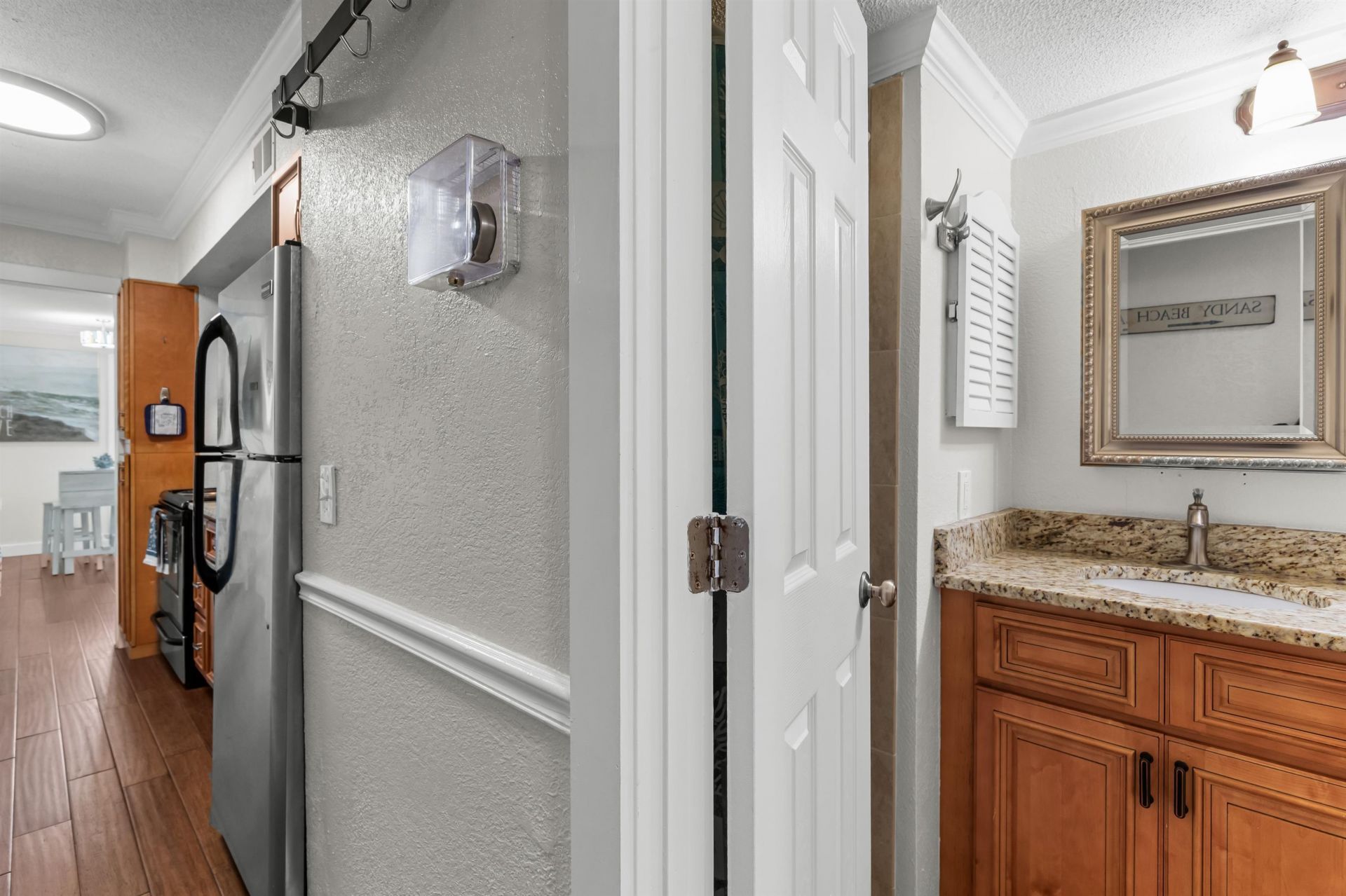 9400 Shore Dr.  Photo 10