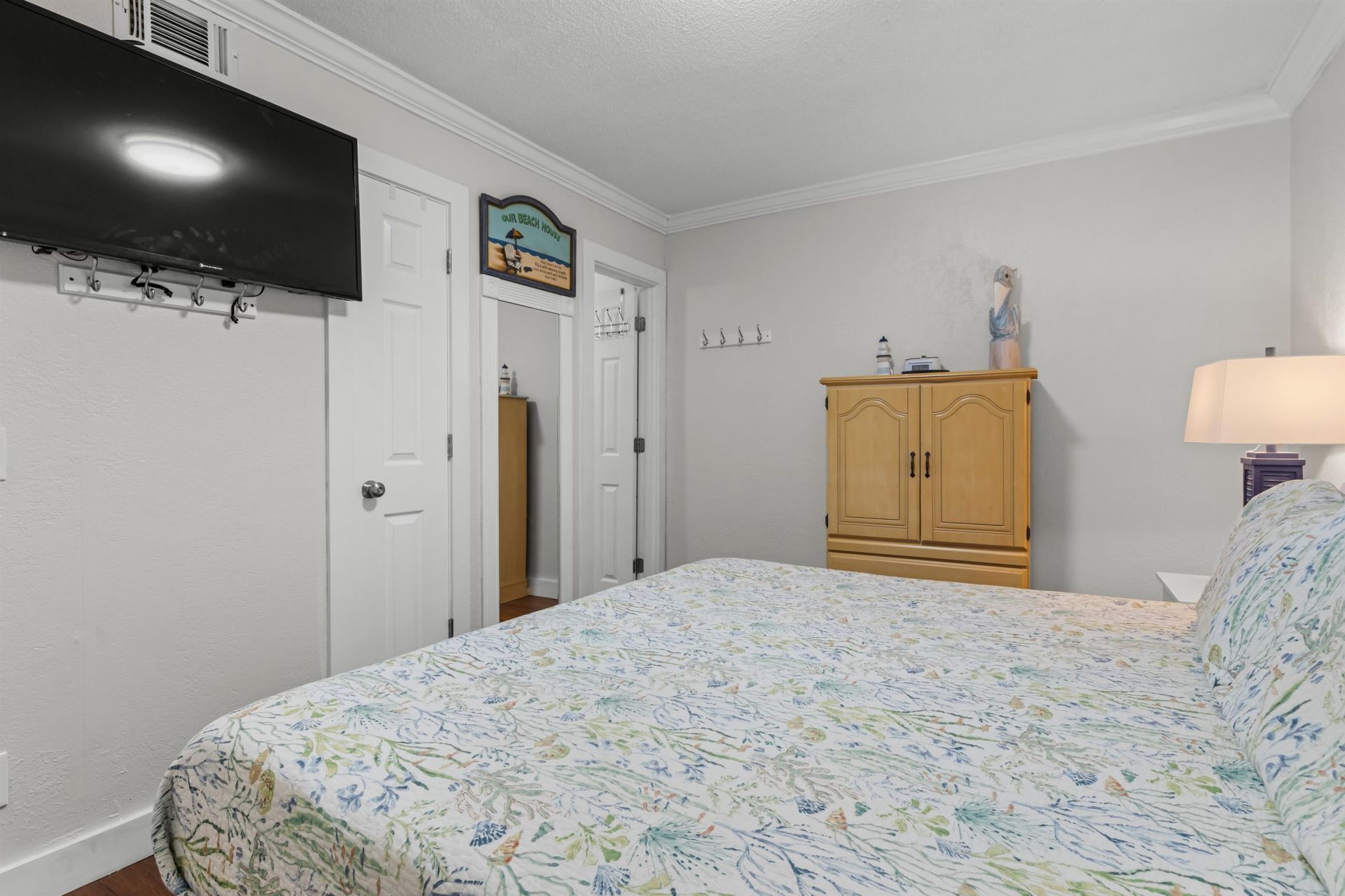 9400 Shore Dr.  Photo 15