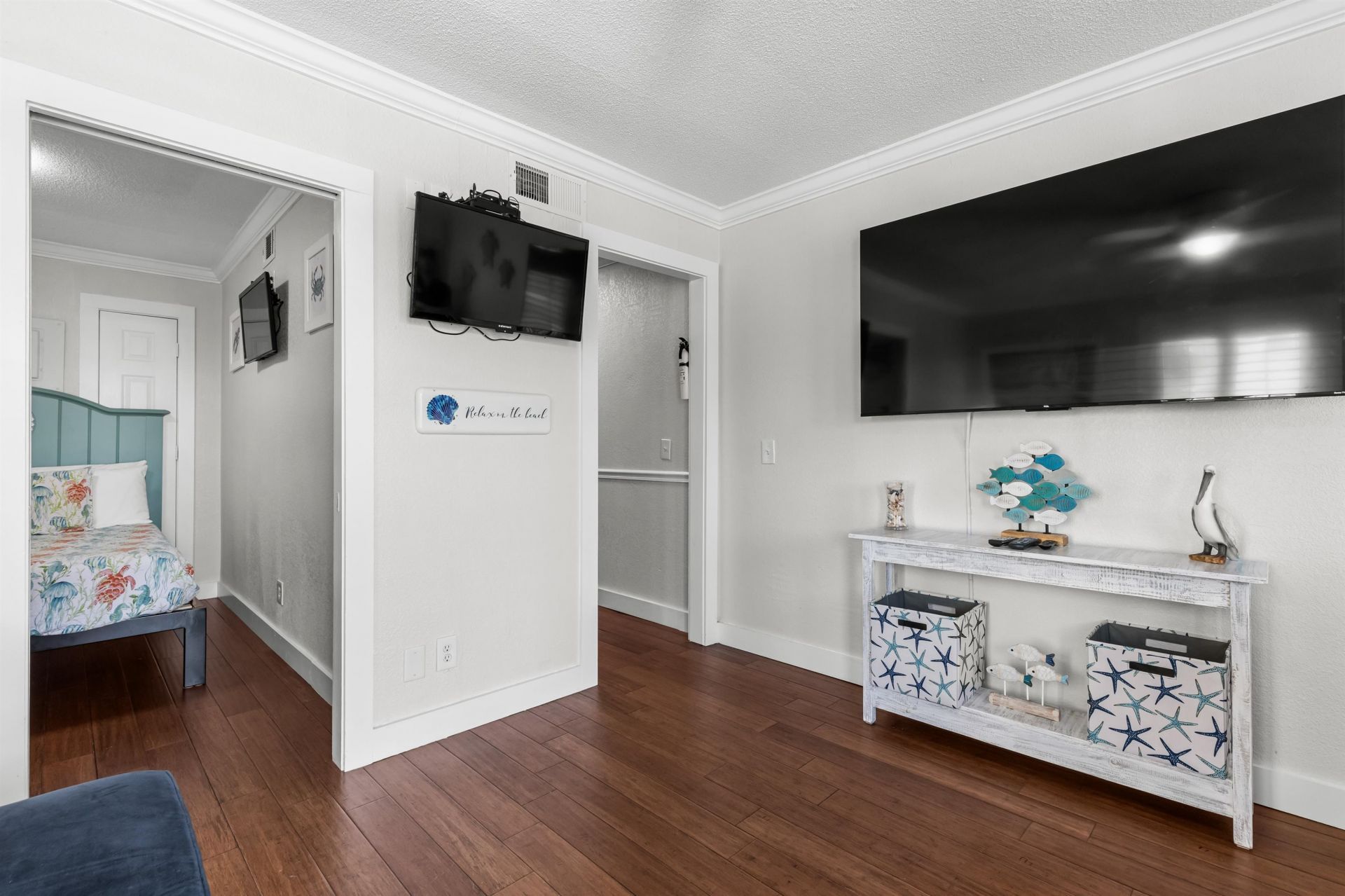 9400 Shore Dr.  Photo 5