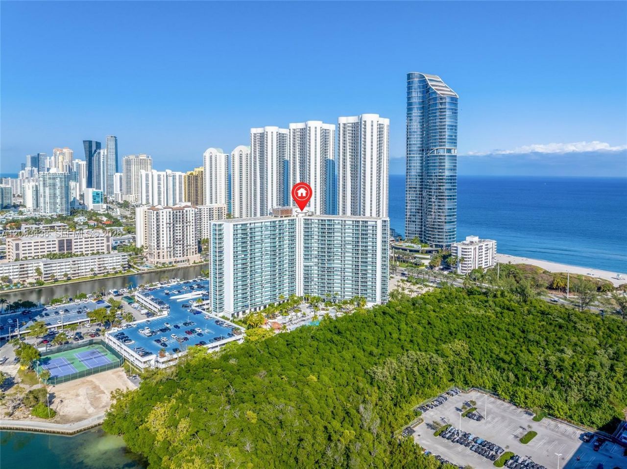 100 Bayview Dr , Unit 606, Sunny Isles Beach, FL 33160 Photo