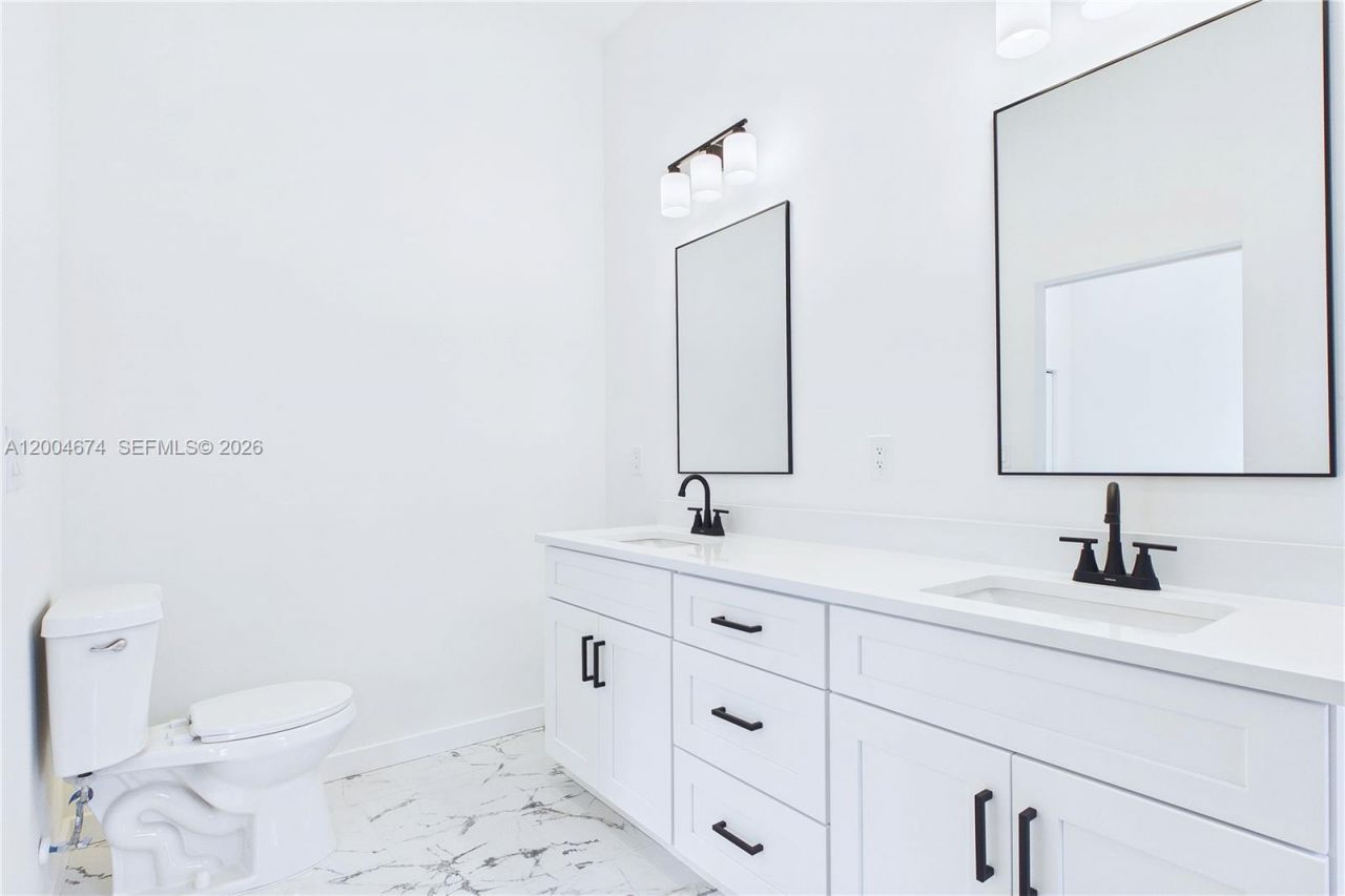542/544 SE 6th Ter , Cape Coral, FL 33990 Photo