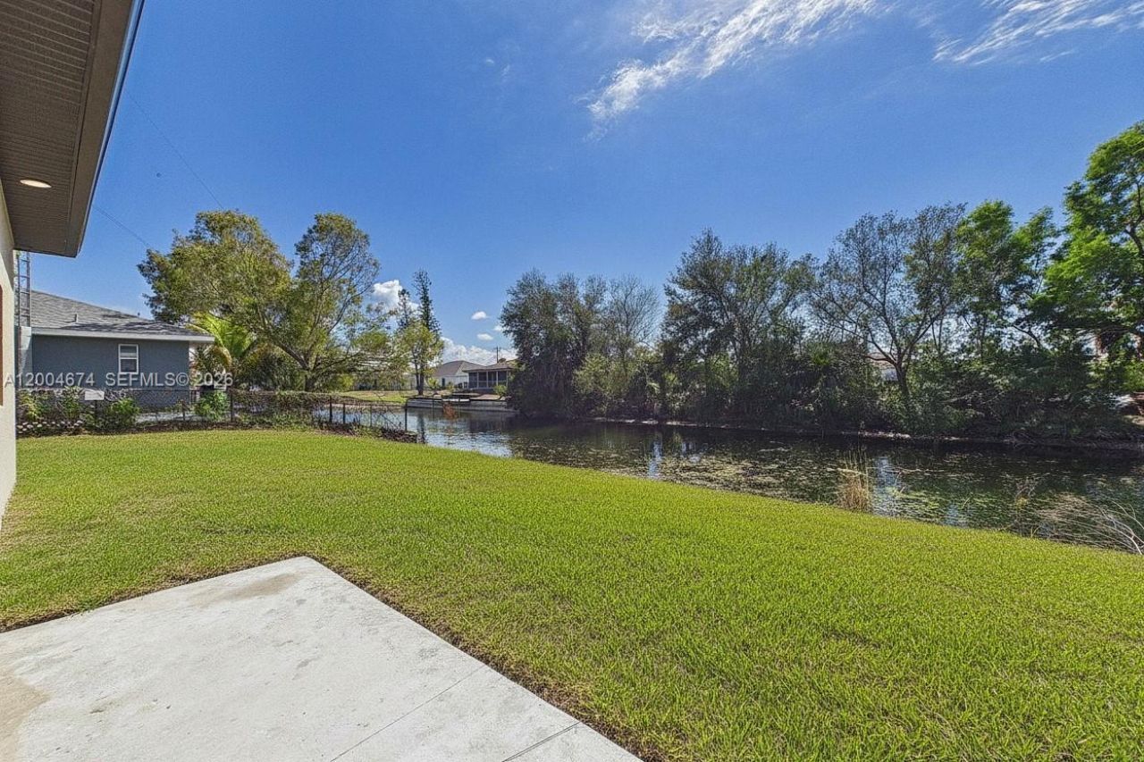 542/544 SE 6th Ter , Cape Coral, FL 33990 Photo