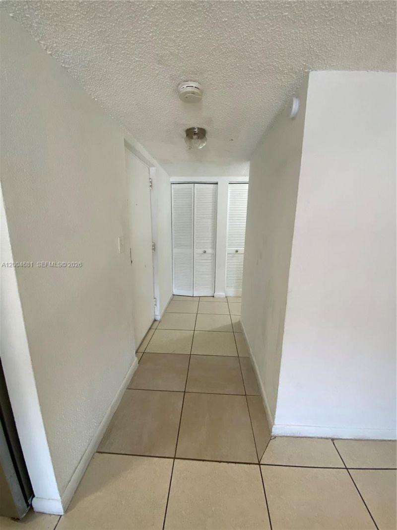 17600 NW 68th Ave, Unit B2009, Hialeah, FL 33015 Photo