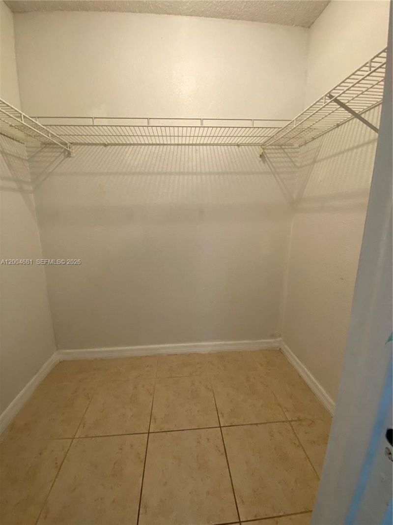 17600 NW 68th Ave, Unit B2009, Hialeah, FL 33015 Photo