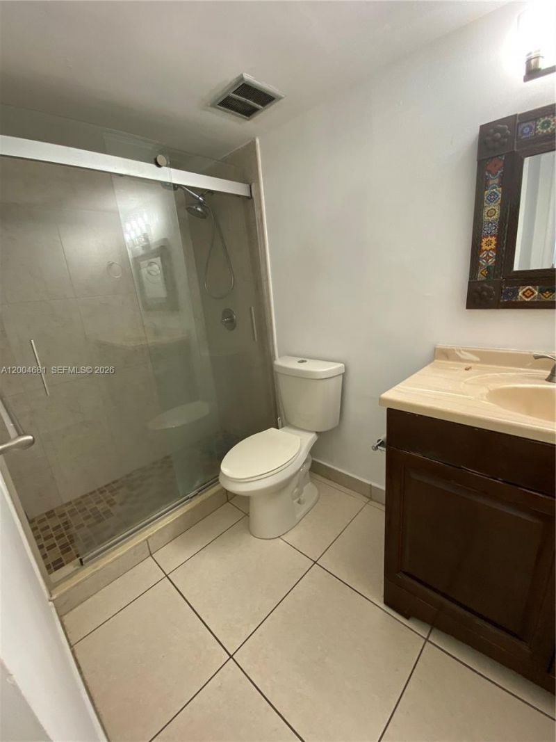 17600 NW 68th Ave, Unit B2009, Hialeah, FL 33015 Photo