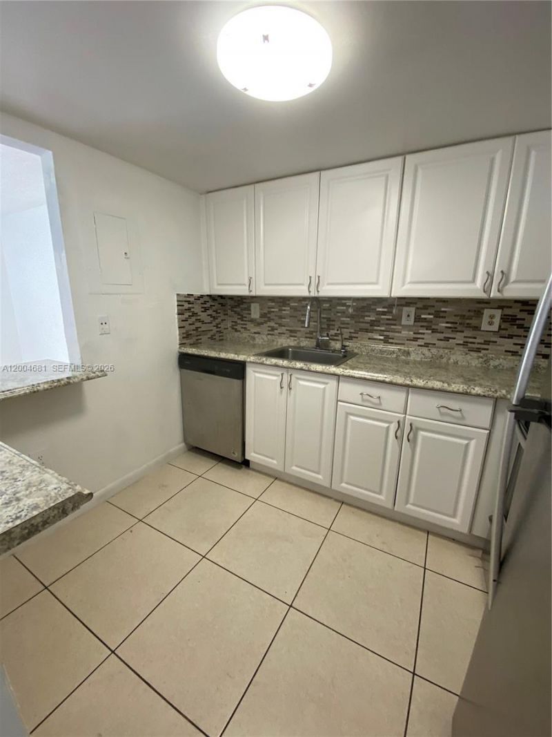 17600 NW 68th Ave, Unit B2009, Hialeah, FL 33015 Photo