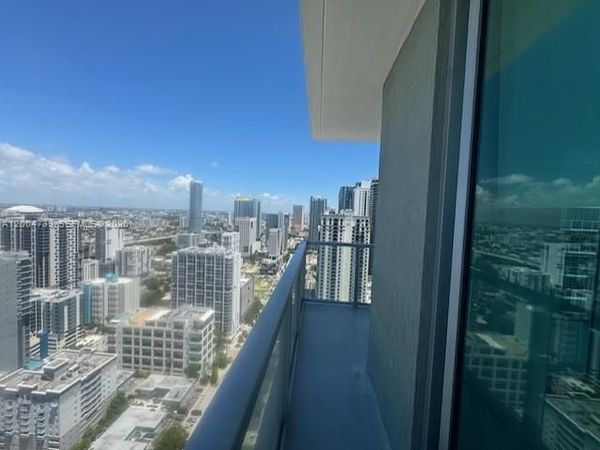 79 SW 12th St , Unit 2403-S, Miami, FL 33130